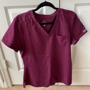 Med Couture Touch Women’s Chest Pocket Tuck in Top. Size: medium. Color: wine.